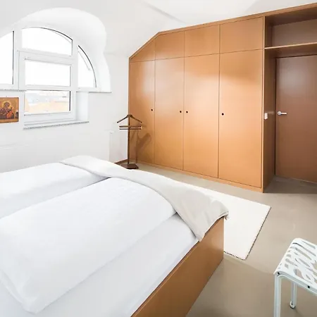 Poseidon Apartment *